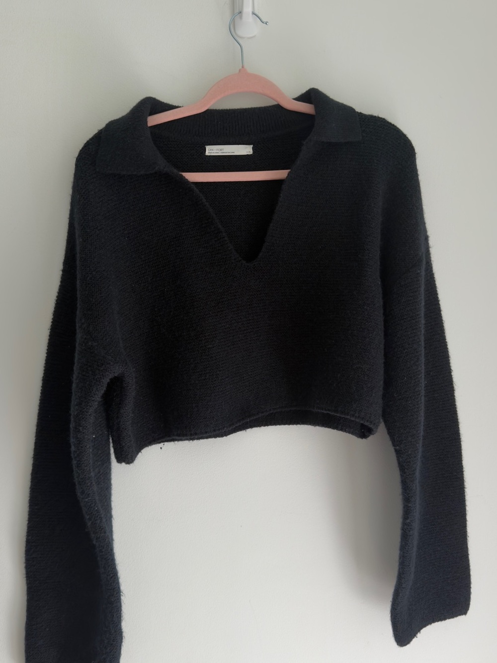 OAK + FORT Black Cropped Collared V-Neck Sweater - Picture 3 of 5